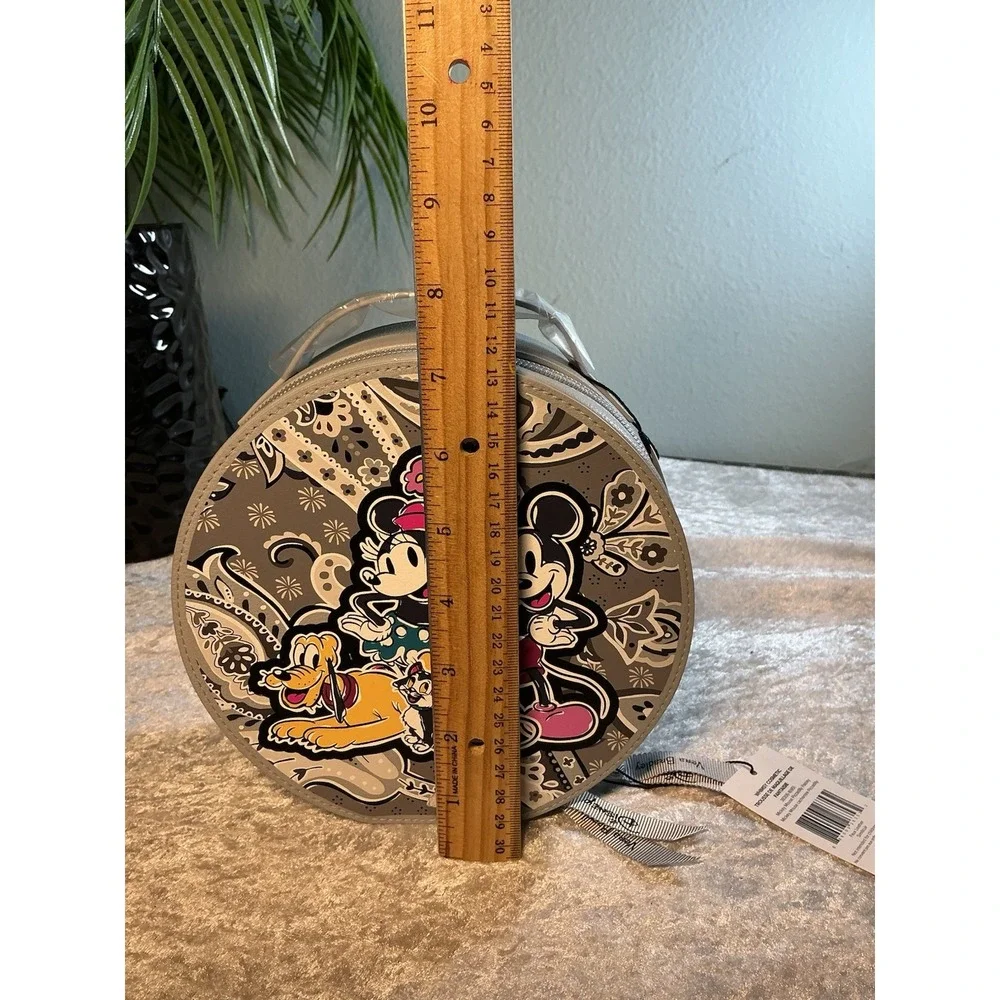 NWT Disney Vera Bradley Mickey & Minnie Mouse Piccadilly Paisley  Cosmetic Case